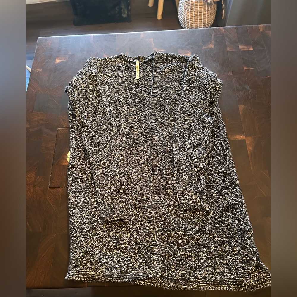 Leo & Nicole Black and White Textured Cardigan
